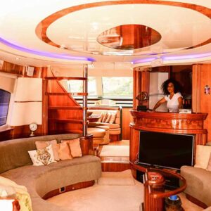 Deluxe Motoryacht 3 Cabins – 6 Guests