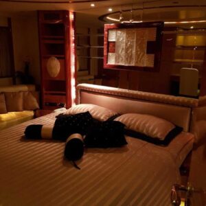 Deluxe Motoryacht 3 Cabins – 6 Guests