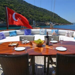 Luxury Gulet 2 Cabins – 4 Guests