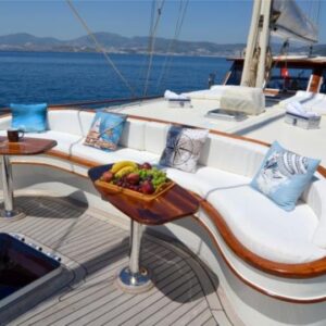 Luxury Gulet 2 Cabins – 4 Guests