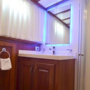 Luxury Gulet 2 Cabins – 4 Guests