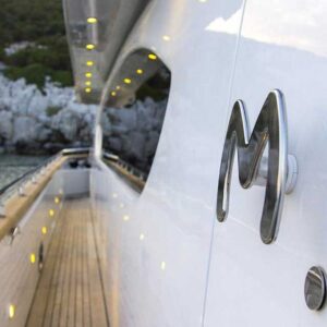 Luxury Motoryacht 3 Cabins – 6 Guests