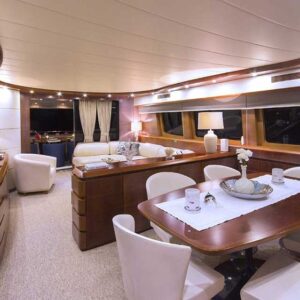 Luxury Motoryacht 3 Cabins – 6 Guests