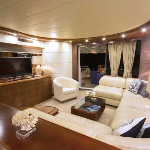Luxury Motoryacht 3 Cabins – 6 Guests
