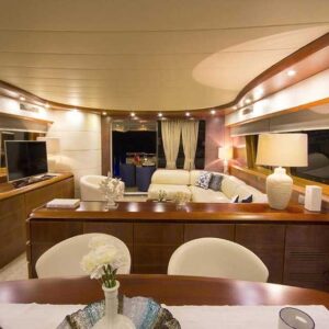 Luxury Motoryacht 3 Cabins – 6 Guests