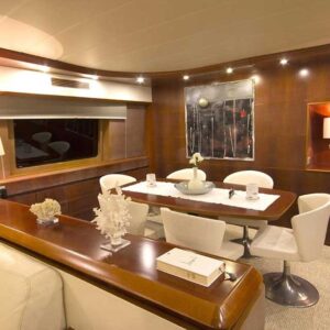 Luxury Motoryacht 3 Cabins – 6 Guests