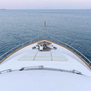 Luxury Motoryacht 3 Cabins – 6 Guests