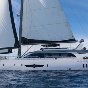 Motosailer Deluxe 5 Cabins – 10 Guests