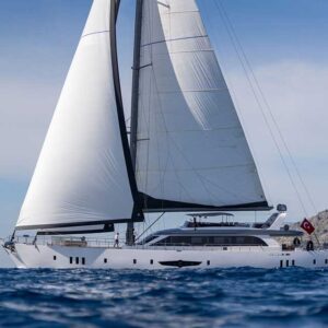 Motosailer Deluxe 5 Cabins – 10 Guests