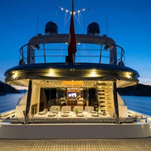 Motosailer Deluxe 5 Cabins – 10 Guests