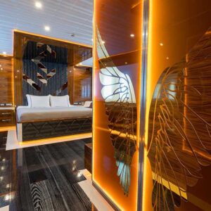 Motosailer Deluxe 5 Cabins – 10 Guests