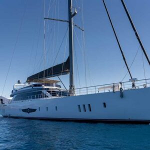 Motosailer Deluxe 5 Cabins – 10 Guests