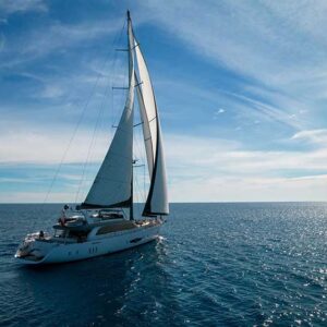 Motosailer Deluxe 5 Cabins – 10 Guests