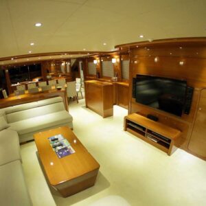 Motosailer Luxury 6 Cabins – 12 Guests